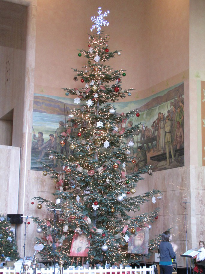 The Capitol Tree in Salem